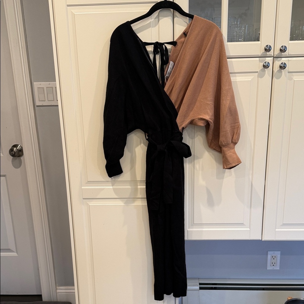 Petal & Pup Black and Camel Ribbed Knit Top